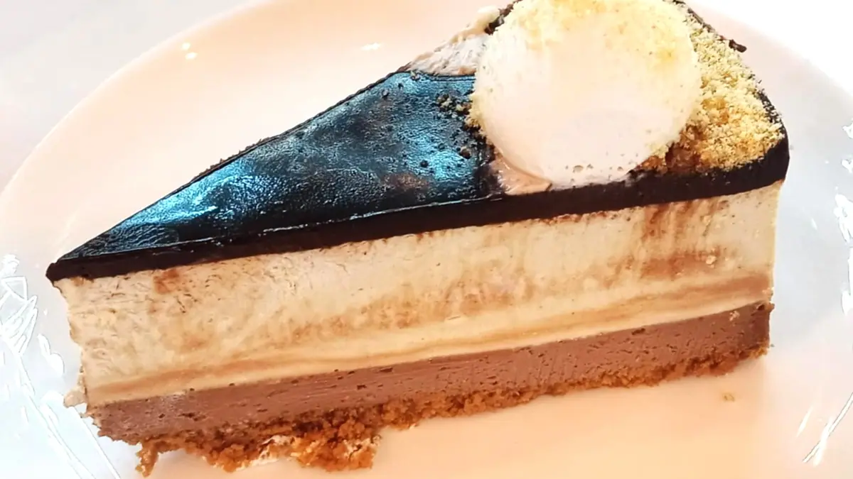 Eggless Cake Shop bakes